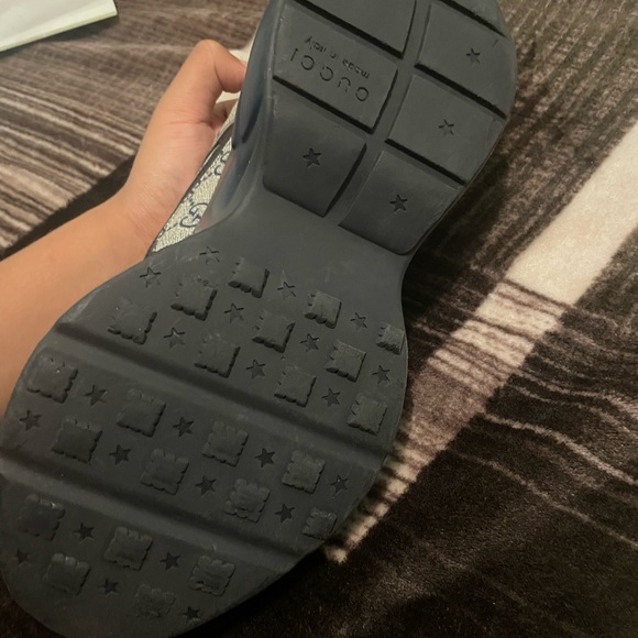 Gucci Men’s GG Rython Sneakers - Picture 6 of 7